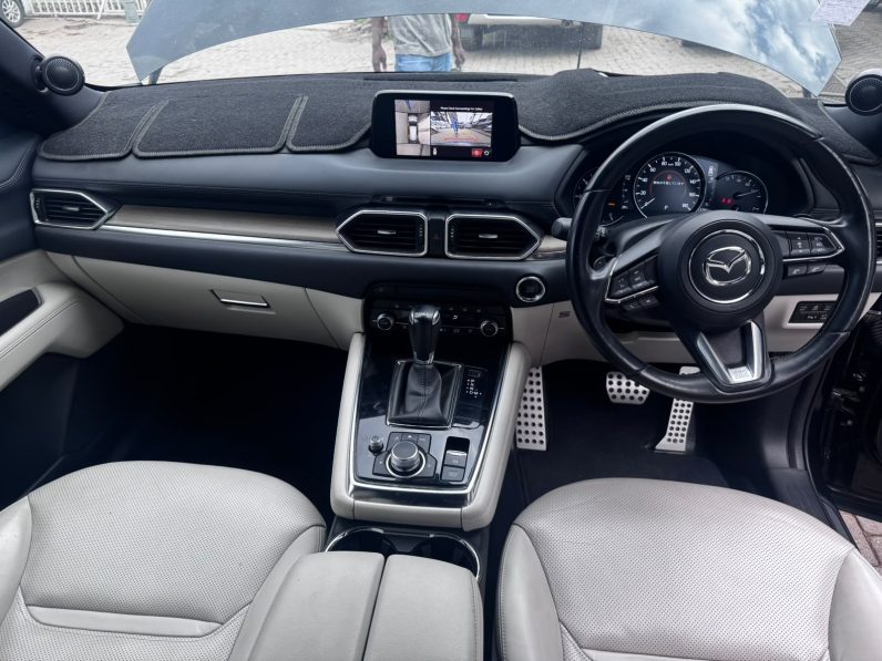 
								Mazda CX8 full									