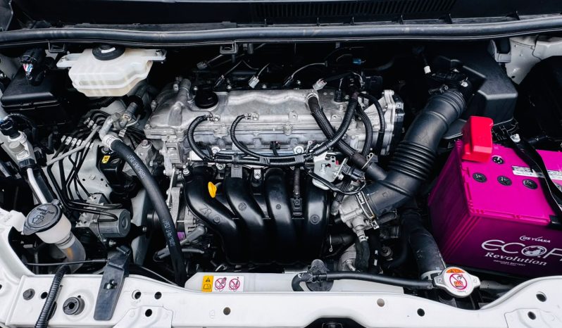 
								Toyota Voxy full									