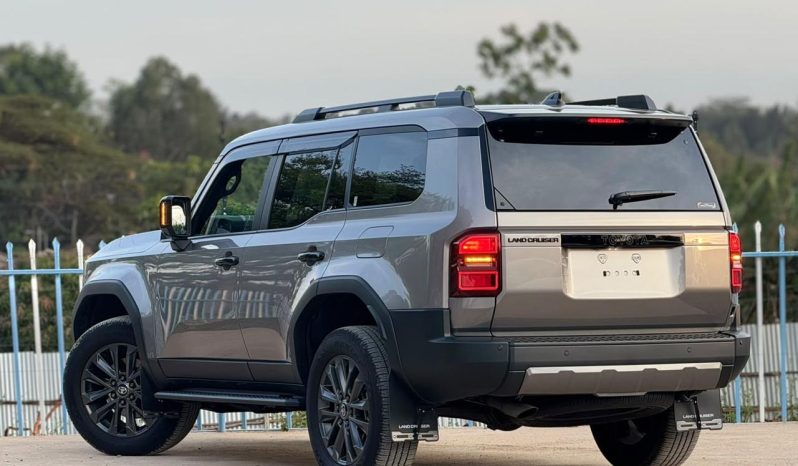 
								Toyota Prado Land Cruiser ZX full									