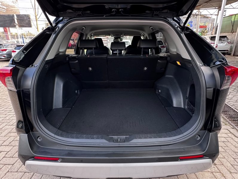 
								Toyota RAV4 full									