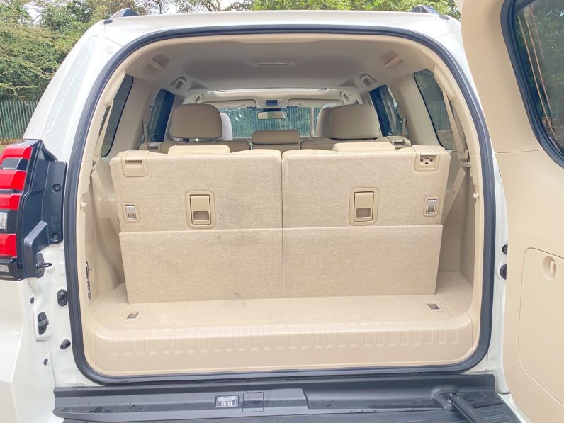 
								Toyota Land Cruiser Prado TX full									