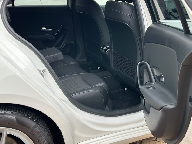 
								Mercedes Benz A180 full									