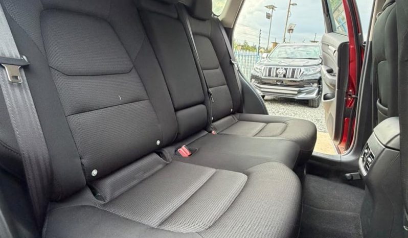 
								Mazda CX-5 full									