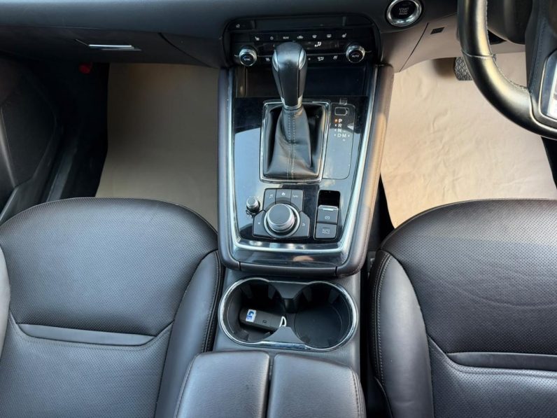 
								Mazda CX-8 full									