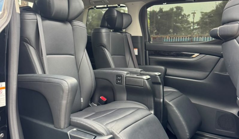 
								Toyota Alphard full									