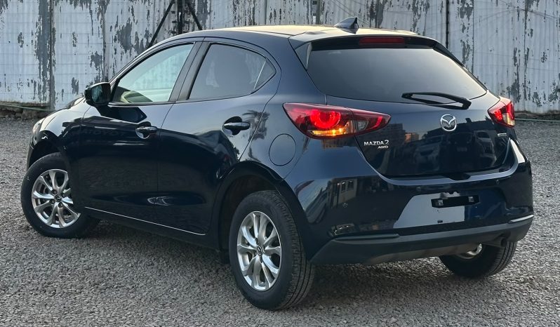 
								Mazda 2 full									