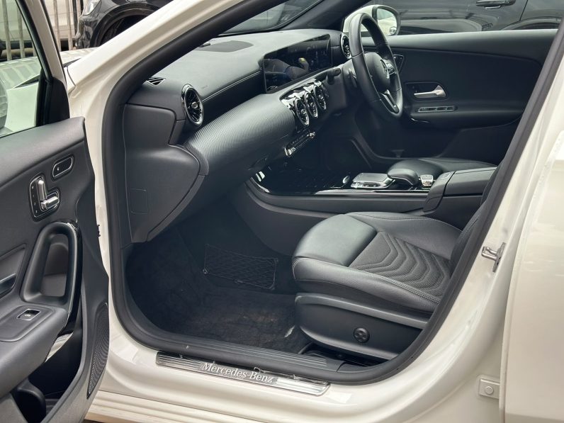 
								Mercedes Benz A180 full									