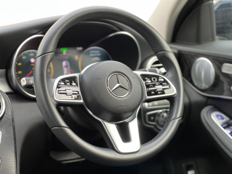 
								Mercedes Benz C200 full									