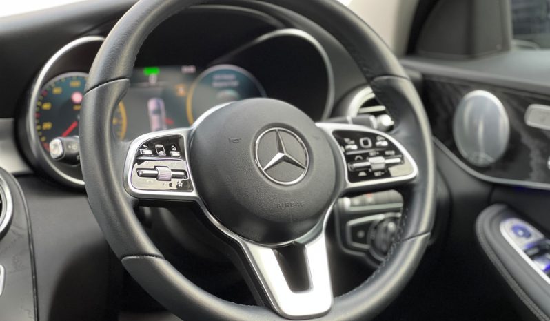 
								Mercedes Benz C200 full									