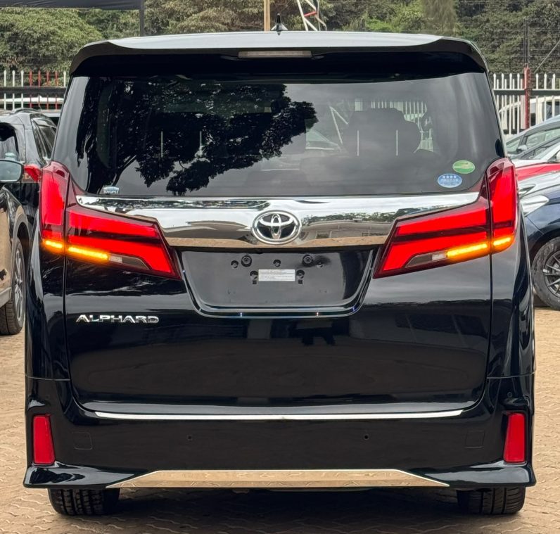 
								Toyota Alphard full									