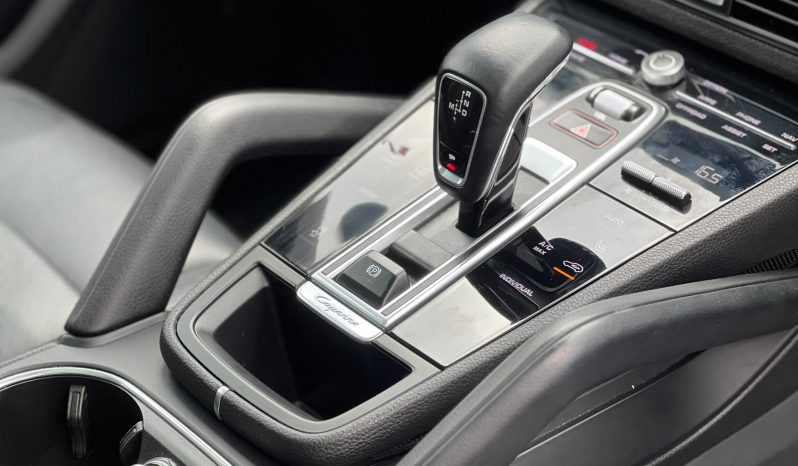 
								Porsche Cayenne full									