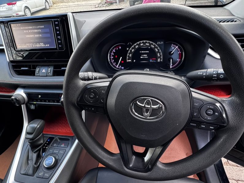 
								Toyota RAV4 full									