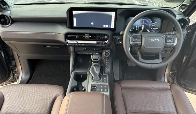 
								Toyota Prado Land Cruiser ZX full									