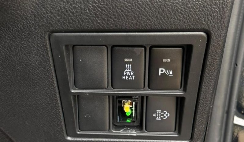 
								Toyota Hilux full									