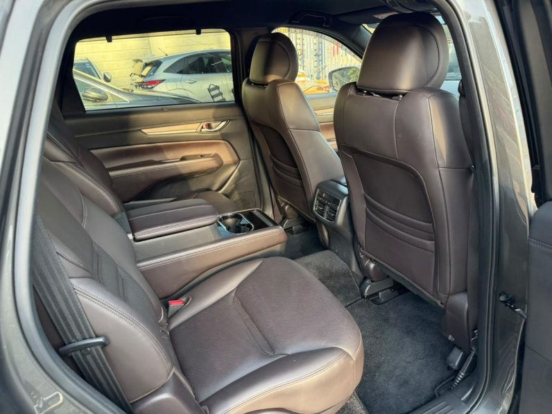 
								Mazda CX-8 full									