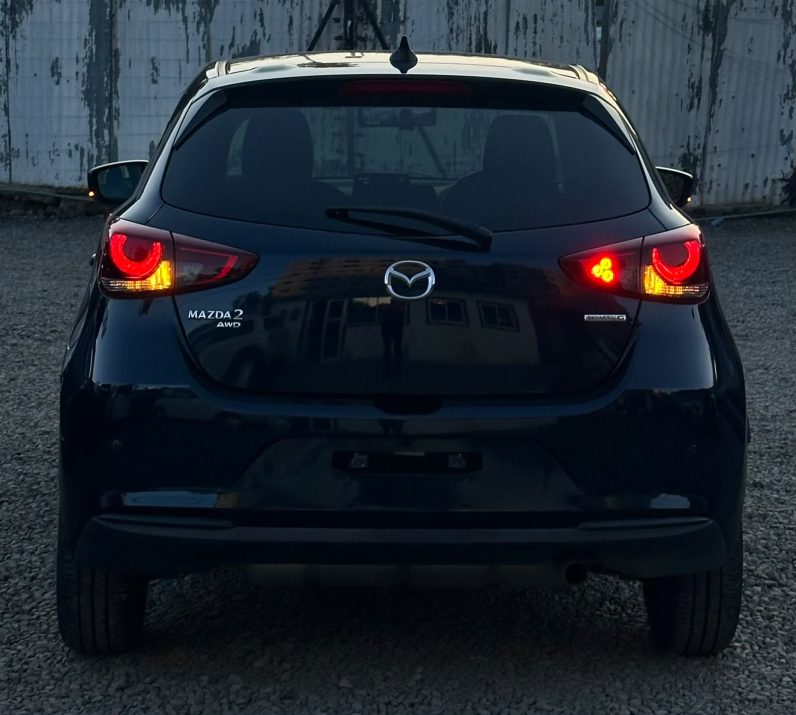 
								Mazda 2 full									